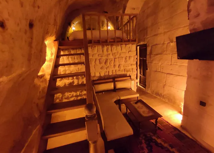 Euphoria Cave House